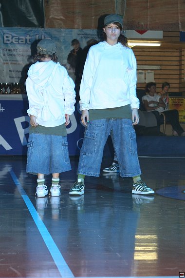 img00002.jpg