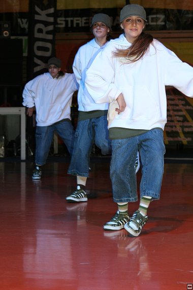 img00003.jpg