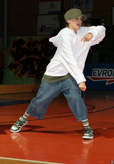 img00018.jpg