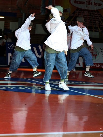 img00030.jpg