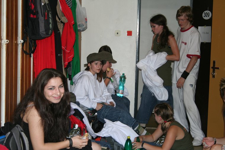 img00002.jpg