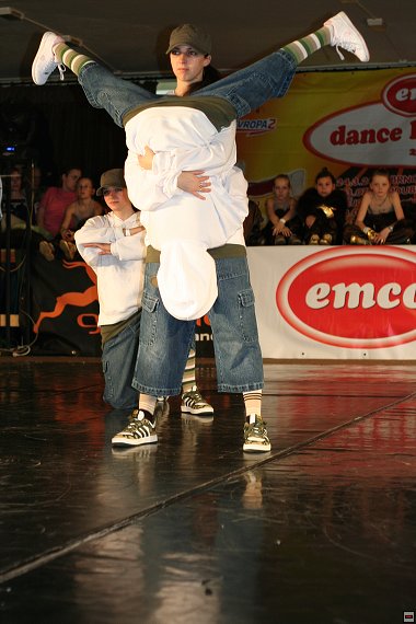 img00002.jpg