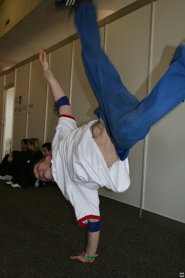img00003.jpg