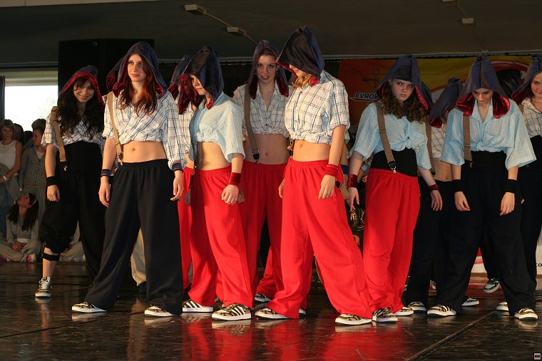 img00002.jpg