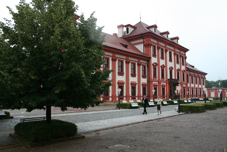 img00002.jpg