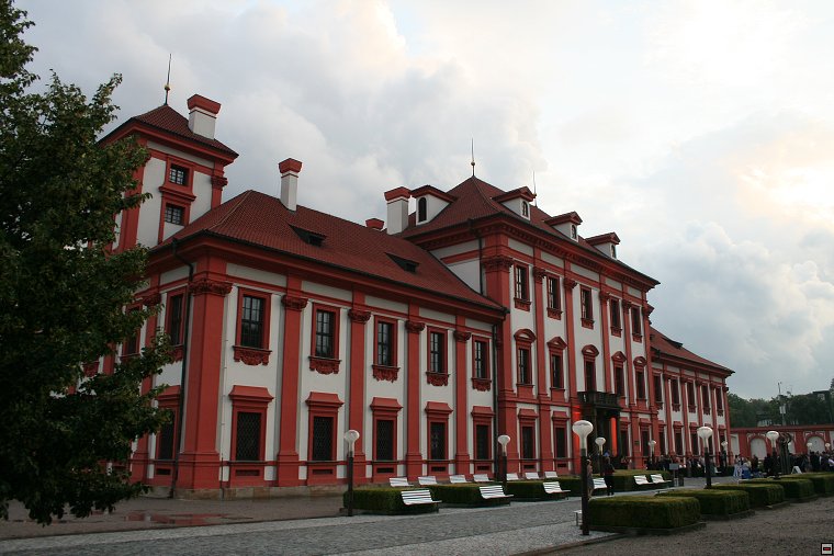 img00004.jpg