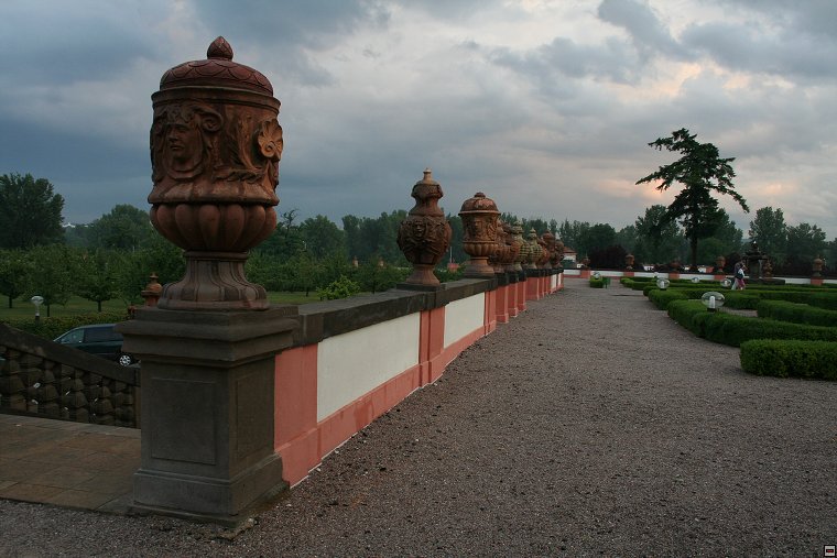img00010.jpg