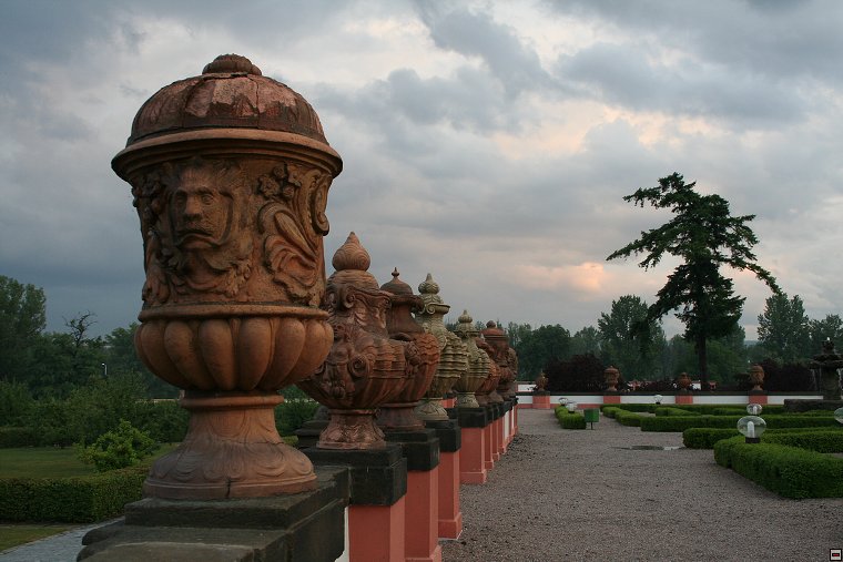 img00011.jpg