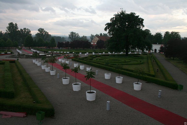 img00030.jpg