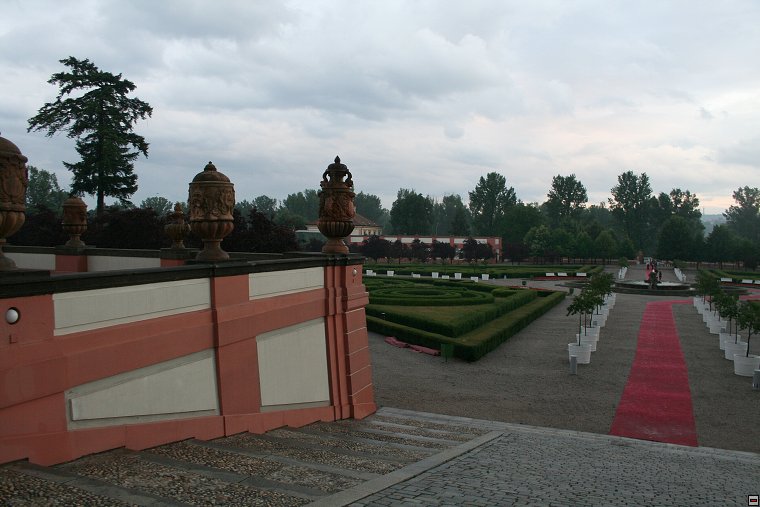 img00037.jpg
