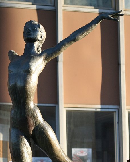 img00021.jpg