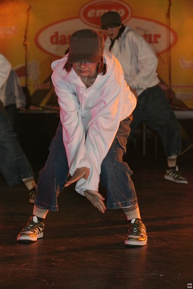 img00019.jpg